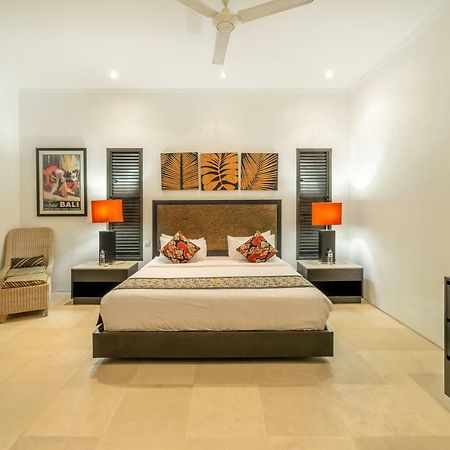 The Town House Villa Seminyak Exteriör bild